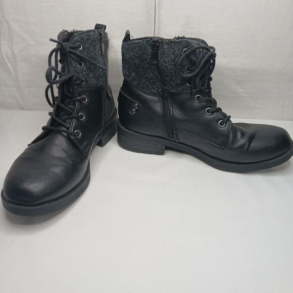 Forever Woman's Black Combat Ankle Boots Size 8 Grunge Emo Streetwear Goth Witch - Picture 1 of 8